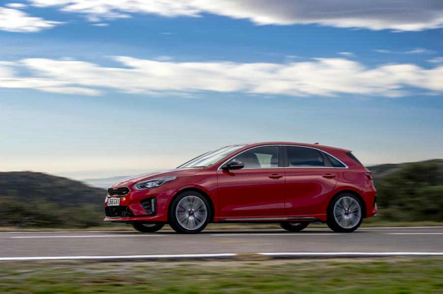  Kia Ceed GT 2019 года  (UK) (фото 26 из 43)
